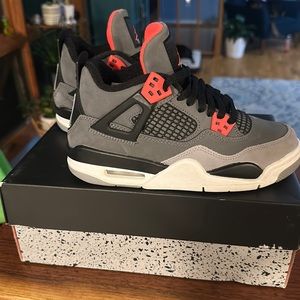 Air Jordan 4 Retro GS 'Infrared' - Size US 4 Y